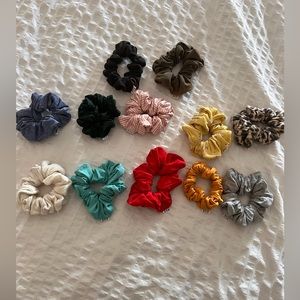 BHB scrunchies